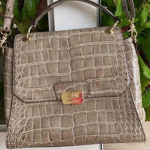 Stunning brand new condition best  Brahmin!